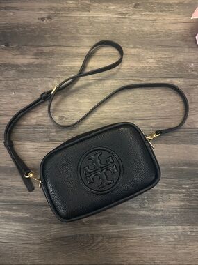 Tory Burch Perry Bombe Mini Crossbody Camera Bag – Black